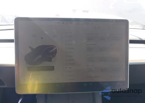 2022 Tesla Model Y Long Range Dual Motor All-Wheel Drive from USA, damaged, VIN 7SAYGAEE9NF574634